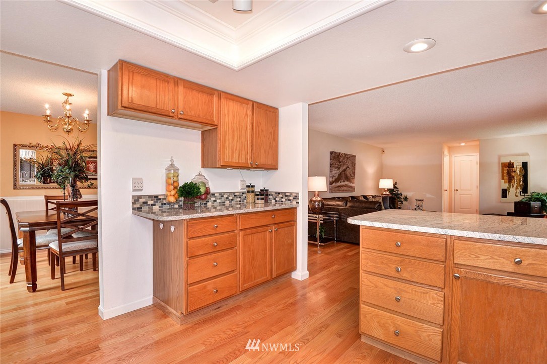 15221 Southeast 175th Place Renton, WA 98058 - Photo 7 of 25 Gallery Image 7