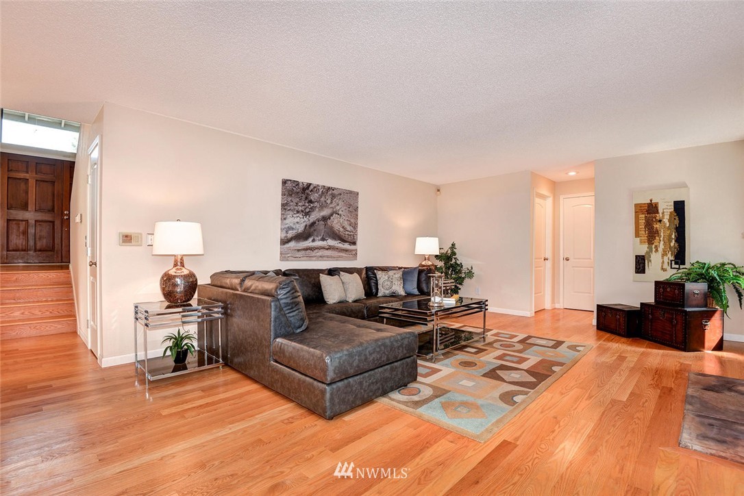 15221 Southeast 175th Place Renton, WA 98058 - Photo 10 of 25 Gallery Image 10