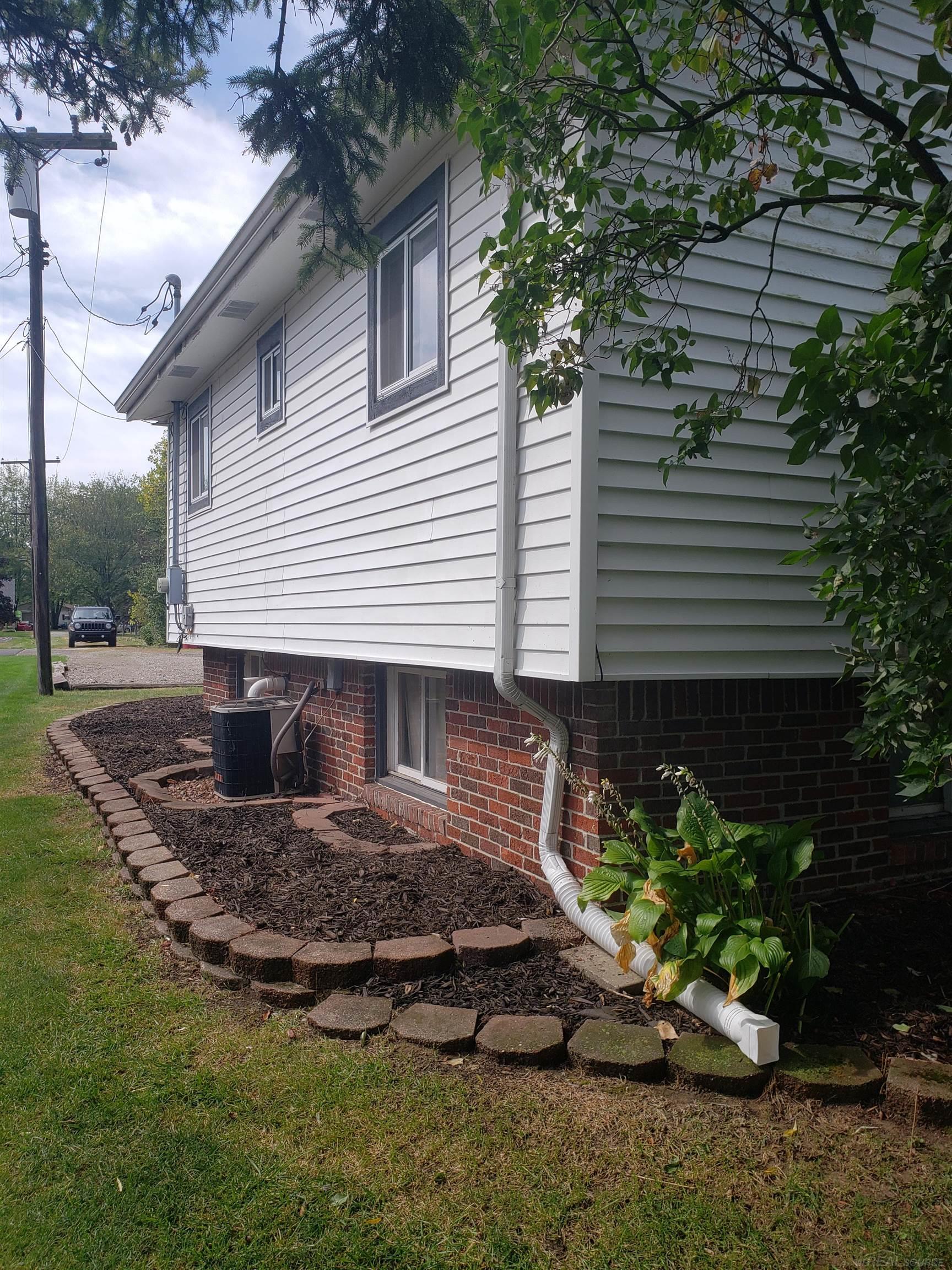 32245 Sutton Road New Baltimore, MI 48047 - Photo 20 of 29 50090922-19.JPG