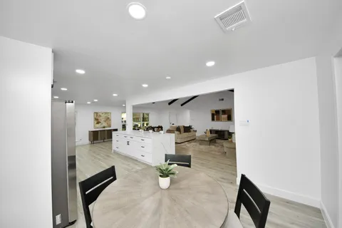 $726,000 | 7819 Pagewood Lane, Houston, TX 77063