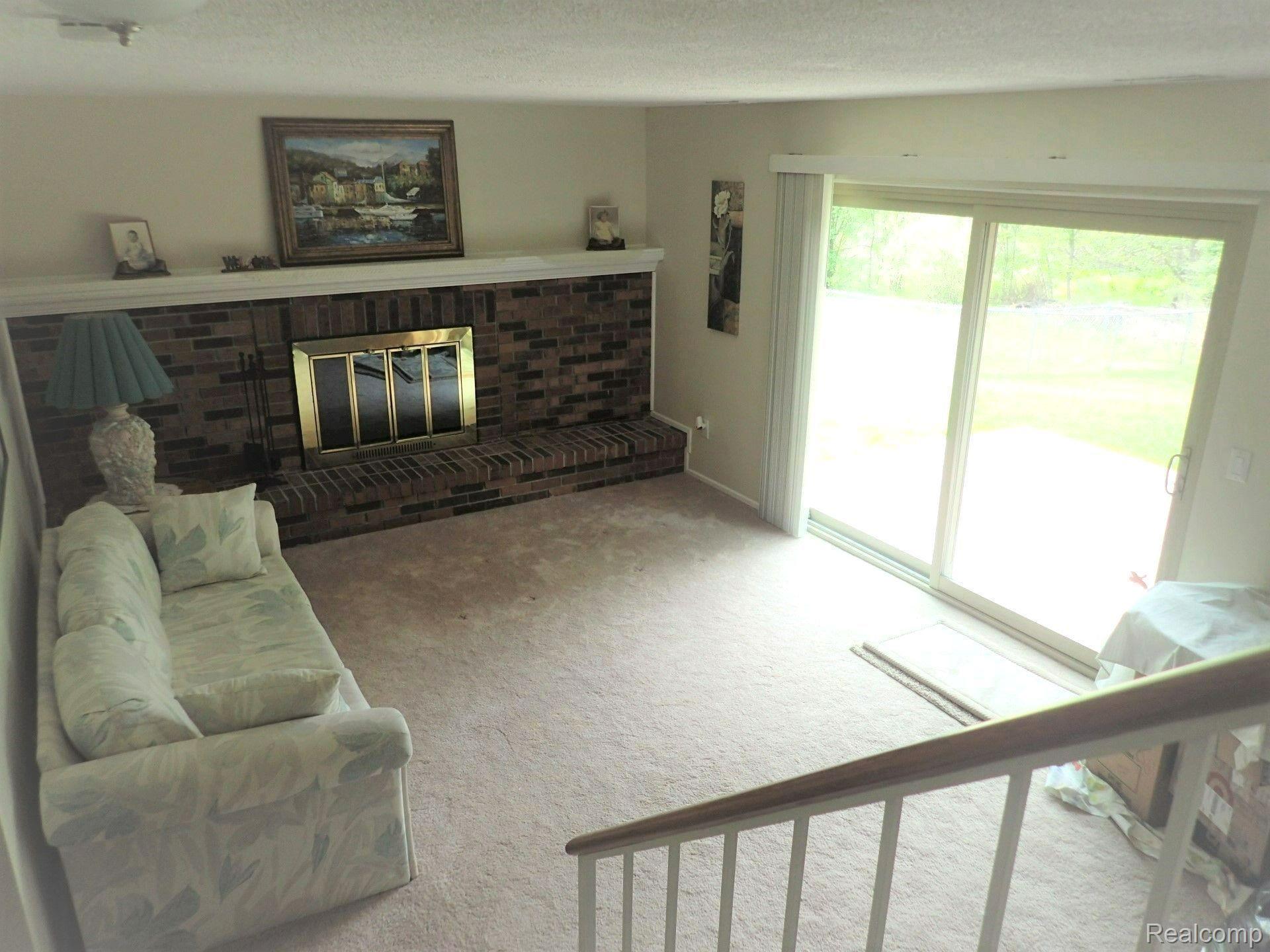 5383 Timber Ridge Trail Clarkston, MI 48346 - Photo 14 of 56 Family Rm - Walk Out
