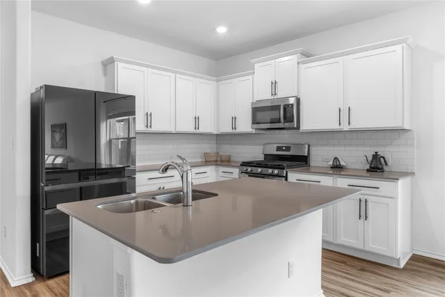 $3,175 | 432 Clear Springs Road, Georgetown, TX 78628