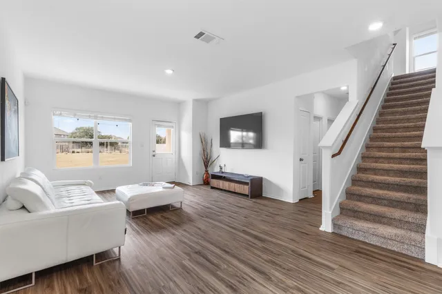 $3,175 | 432 Clear Springs Road, Georgetown, TX 78628