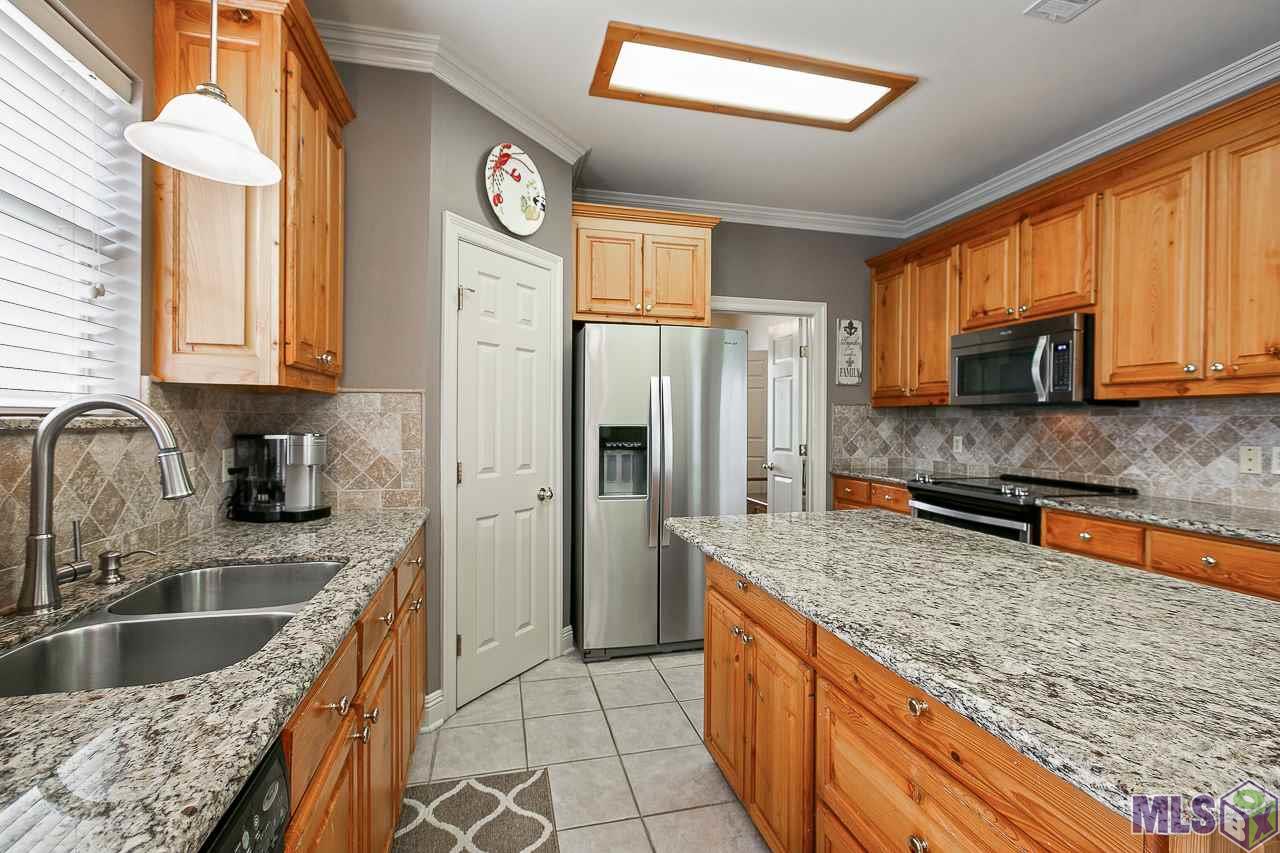 17028 Rennes Road Prairieville, LA 70769 - Photo 12 of 27 Gallery Image 12