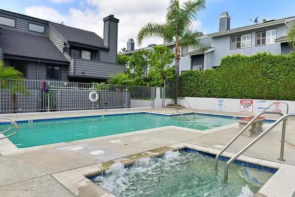 $2,950 | 279 East Glenarm Street, Unit 10, Pasadena, CA 91106