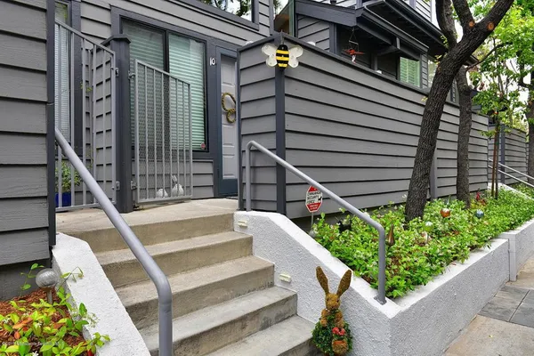 $2,950 | 279 East Glenarm Street, Unit 10, Pasadena, CA 91106