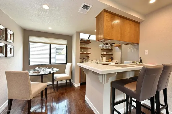 $2,950 | 279 East Glenarm Street, Unit 10, Pasadena, CA 91106