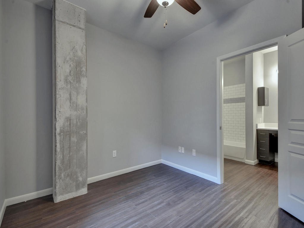 2822 Rio Grande Street, Unit 204 Austin, TX 78705 - Photo 11 of 27