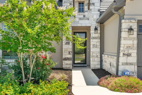 $749,000 | 108 Oak Trail Drive, Georgetown, TX 78628