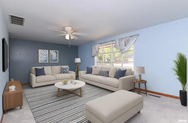 $179,000 | 2112 Granada Drive, Pekin, IL 61554