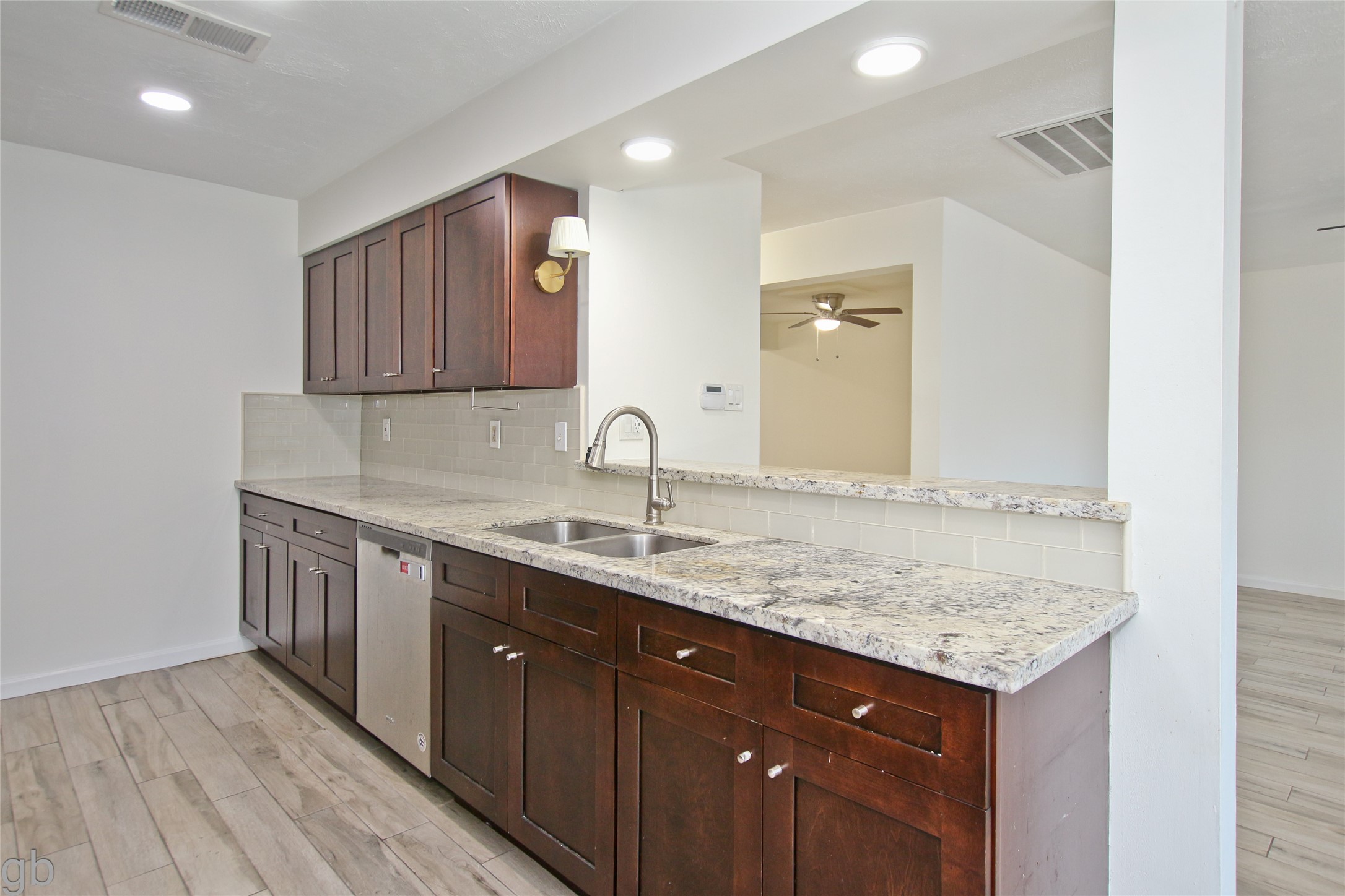 11568 South Kirkwood Road Houston, TX 77477 - Photo 9 of 35 Gallery Image 9
