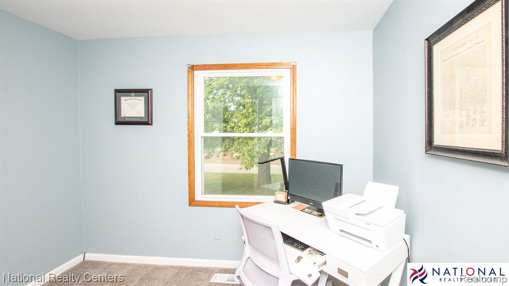 4100 Mapleleaf Road Waterford, MI 48328 - Photo 34 of 52