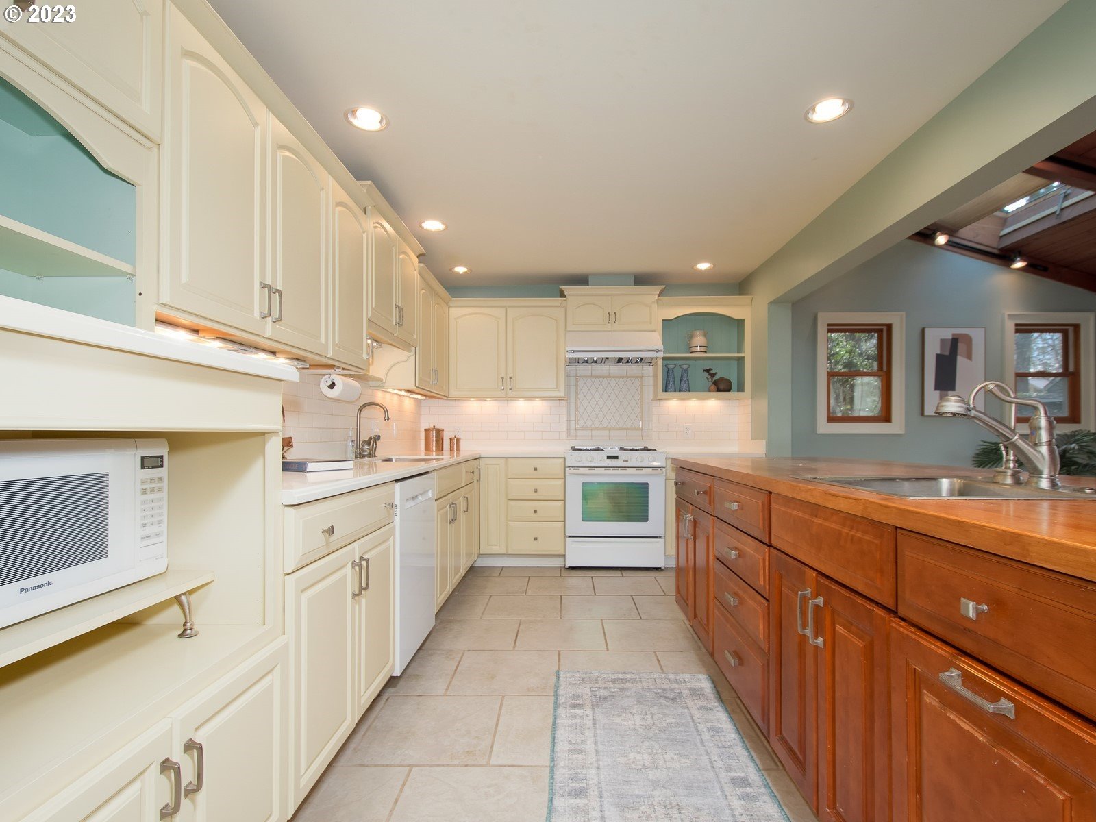 5400 Southwest Garden Home Road Portland, OR 97219 - Photo 6 of 31 Gallery Image 6