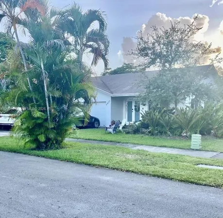 $4,550 | 9400 Southwest 103rd Avenue, Miami, FL 33176