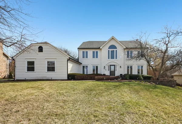 $550,000 | 511 Greens View Drive, Algonquin, IL 60102