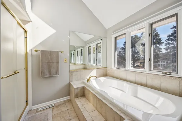 $550,000 | 511 Greens View Drive, Algonquin, IL 60102