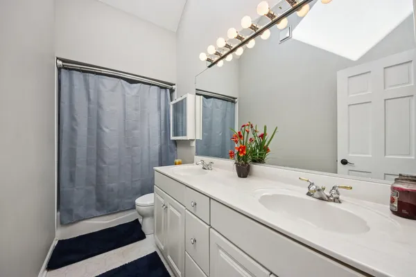 $550,000 | 511 Greens View Drive, Algonquin, IL 60102