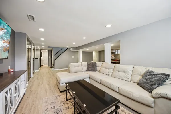 $550,000 | 511 Greens View Drive, Algonquin, IL 60102