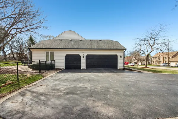 $550,000 | 511 Greens View Drive, Algonquin, IL 60102