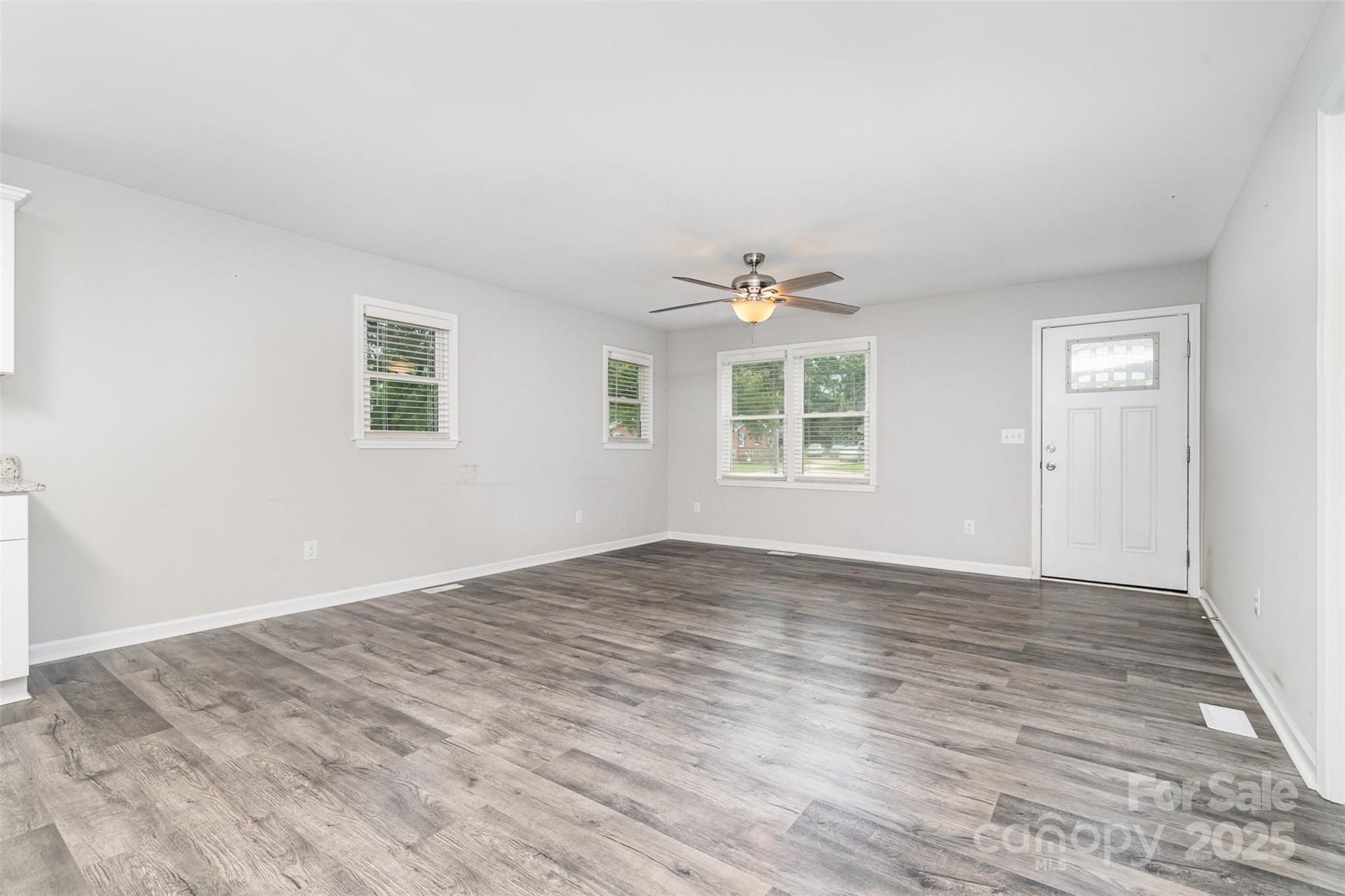 8107 Smith Road Kannapolis, NC 28081 - Photo 2 of 28