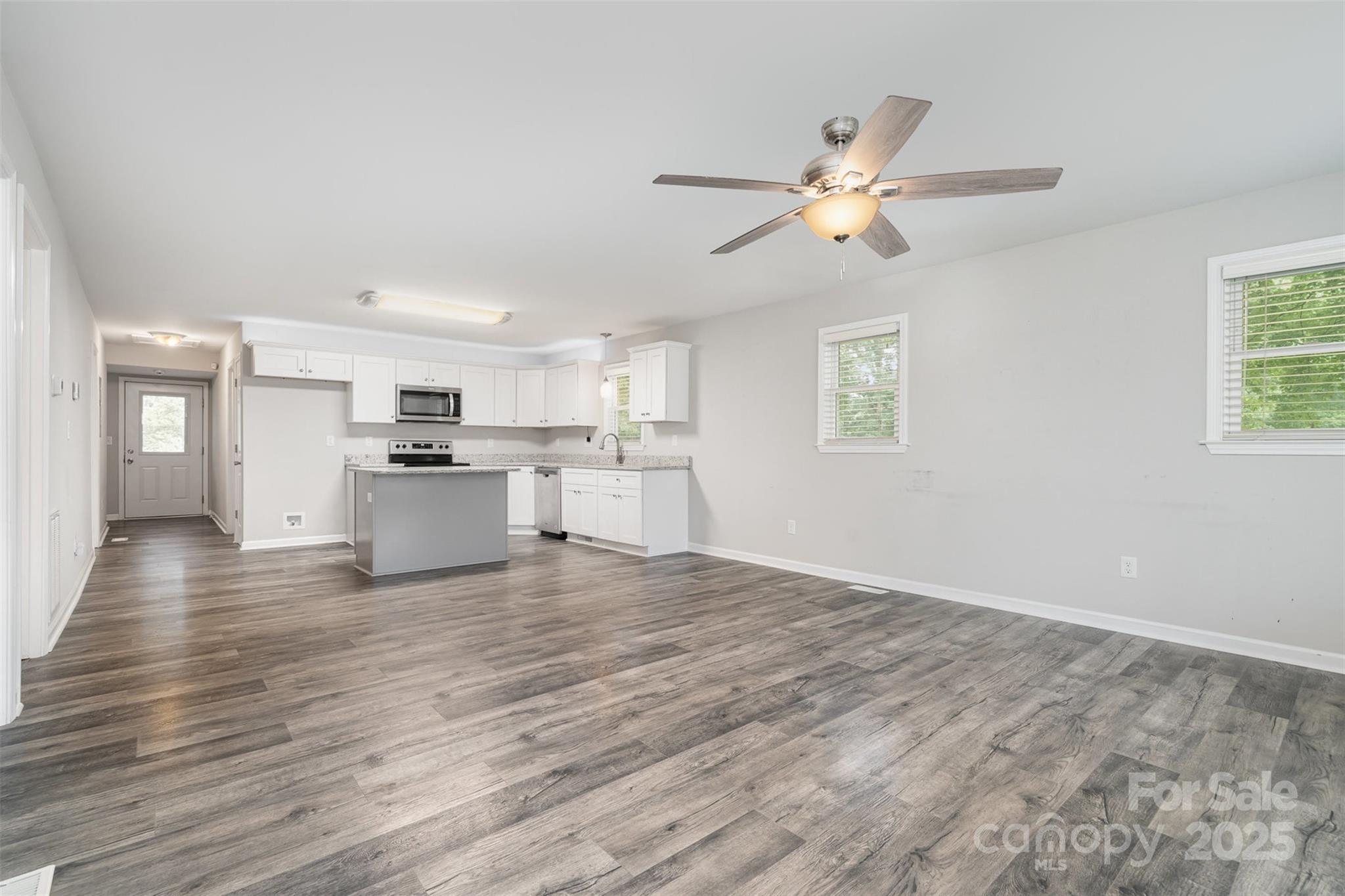 8107 Smith Road Kannapolis, NC 28081 - Photo 3 of 28