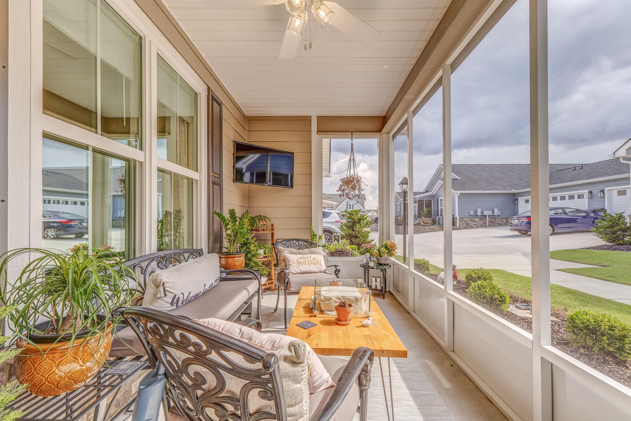 320 Kempton Lane, Unit 2 Dalton, GA 30721 - Photo 5 of 51 49-web-or-mls-DSC09907_8_9