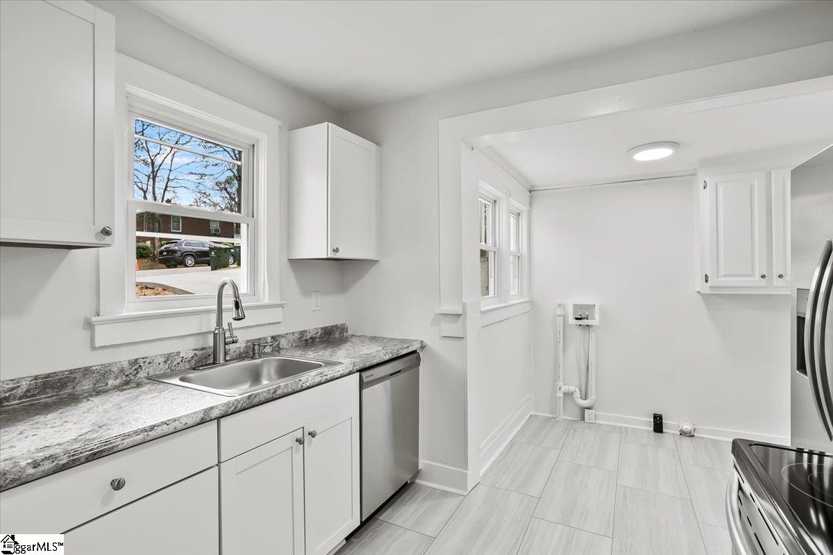 36 Skyland Drive Greenville, SC 29607 - Photo 14 of 29