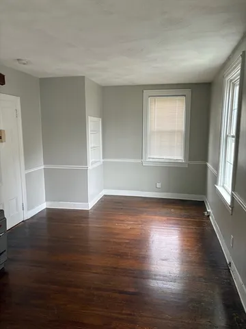 $1,200 | 133-137 Winter Street, Unit 4, Fall River, MA 02720