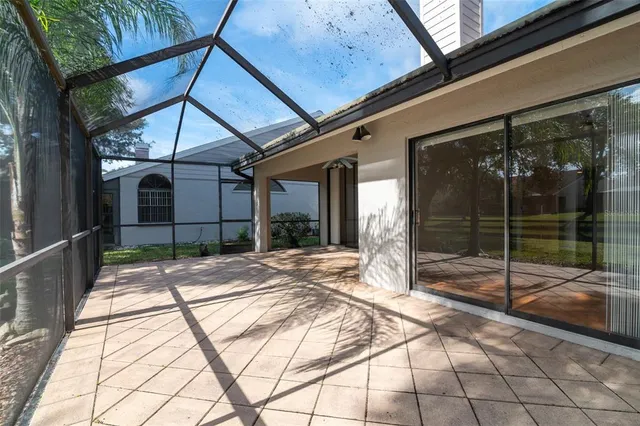 $355,900 | 5530 Salem Square Drive North, Palm Harbor, FL 34685