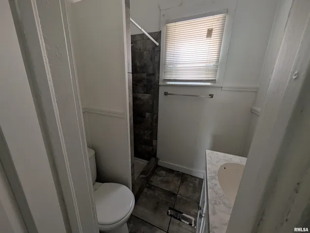 $95,000 | 2833 8th Avenue, Rock Island, IL 61201