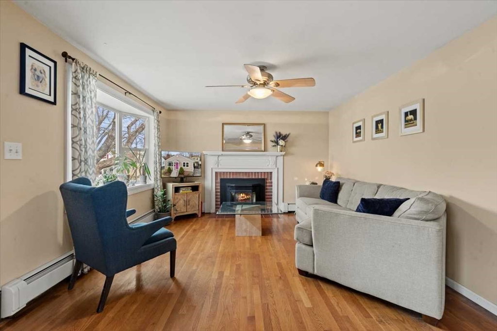 19 Rowena Street Worcester, MA 01606 - Photo 11 of 41