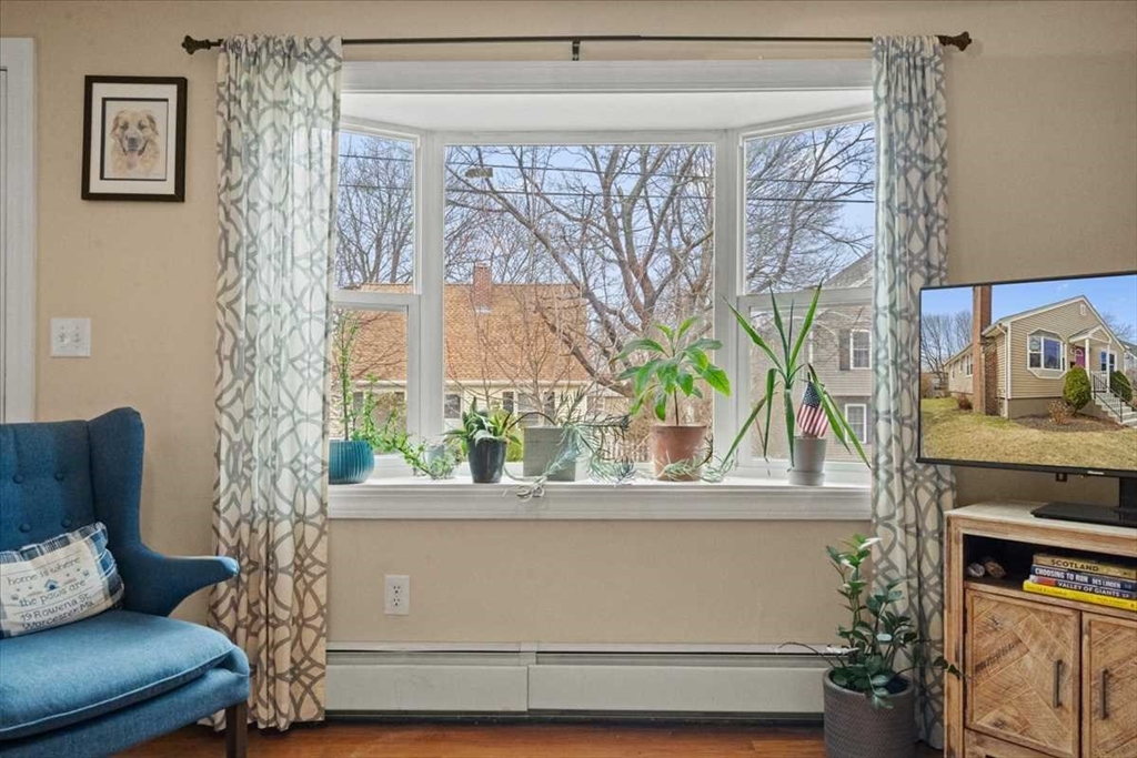 19 Rowena Street Worcester, MA 01606 - Photo 14 of 41