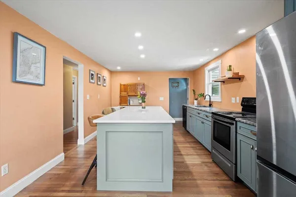 $409,900 | 19 Rowena Street, Worcester, MA 01606