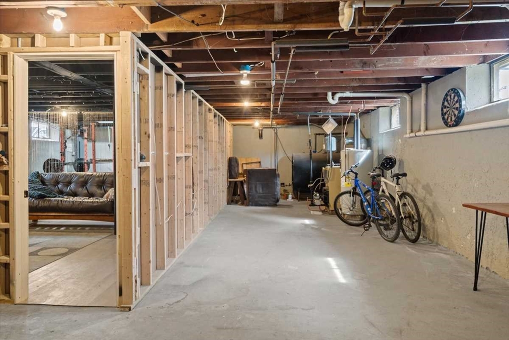 19 Rowena Street Worcester, MA 01606 - Photo 34 of 41