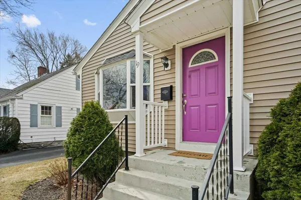 $409,900 | 19 Rowena Street, Worcester, MA 01606