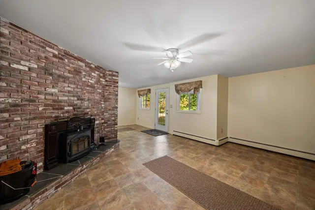 $590,000 | 6 Surrey Drive, Bow, NH 03304