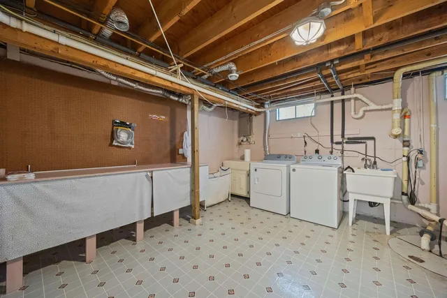 $590,000 | 6 Surrey Drive, Bow, NH 03304