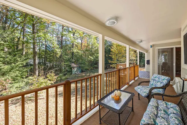 $590,000 | 6 Surrey Drive, Bow, NH 03304