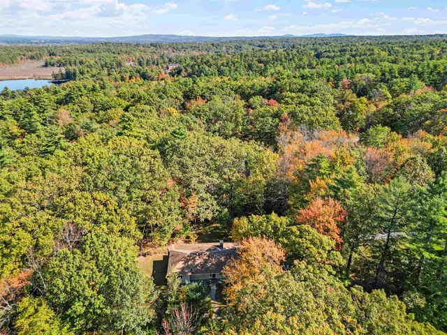 $590,000 | 6 Surrey Drive, Bow, NH 03304