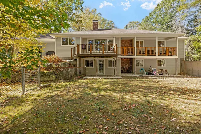 $590,000 | 6 Surrey Drive, Bow, NH 03304