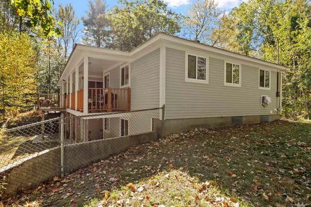 $590,000 | 6 Surrey Drive, Bow, NH 03304