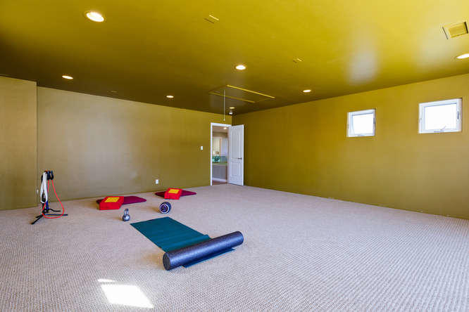 1330 Beachmont Street Ventura, CA 93001 - Photo 22 of 35