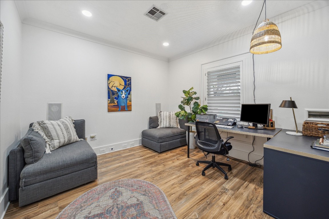 1121 Key Street Houston, TX 77009 - Photo 27 of 33 Third bedroom, currently being used as a second office.
