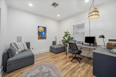 $855,000 | 1121 Key Street, Houston, TX 77009