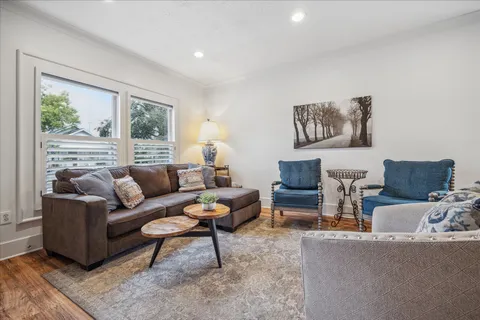 $855,000 | 1121 Key Street, Houston, TX 77009