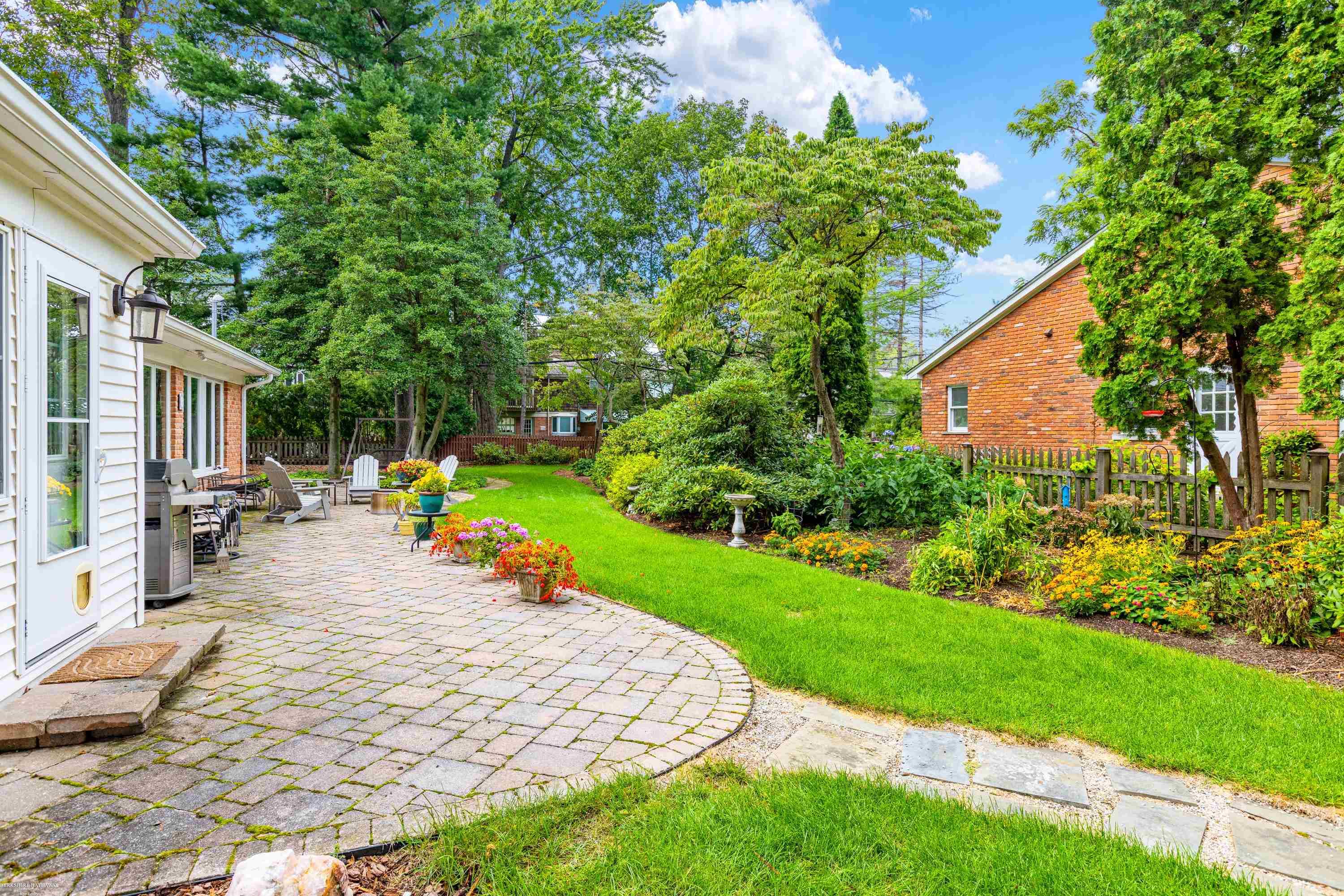 92 Deeplands Road Grosse Pointe, MI 48236 - Photo 70 of 75 50121634-69.JPG