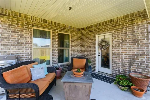 $243,500 | 1800 Poeyfarre Drive, Lake Charles, LA 70611