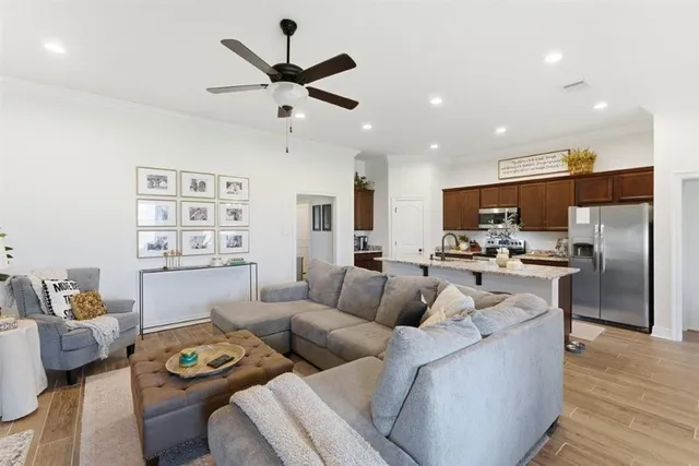 $243,500 | 1800 Poeyfarre Drive, Lake Charles, LA 70611