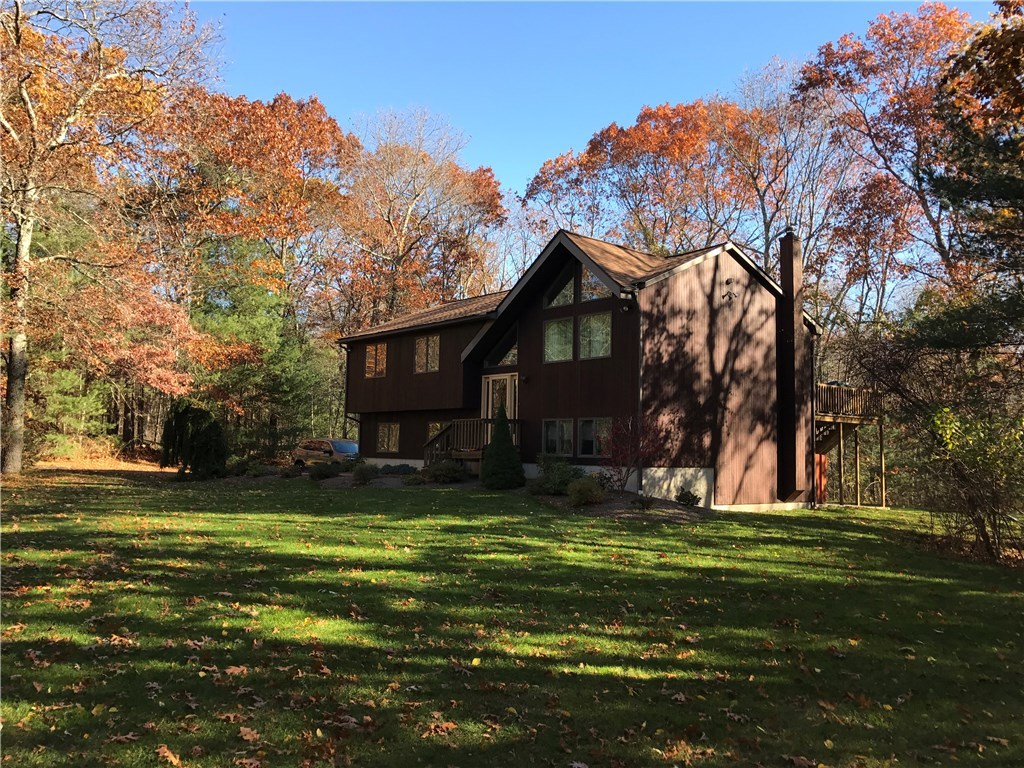 752 Hammet Road Coventry, RI 02816 - Photo 2 of 22