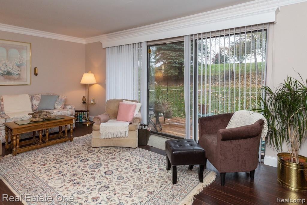 829 Oak Brook Ridge Drive Rochester Hills, MI 48307 - Photo 6 of 25
